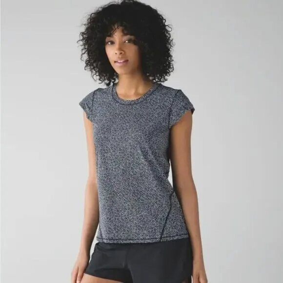 Lululemon Sunaway Runaway Freckle Flower Black White Short Sleeve Tee - Picture 1 of 9